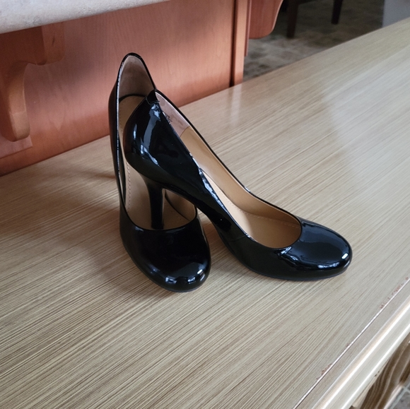 Nine West genuine leather shoes. - Picture 4 of 4